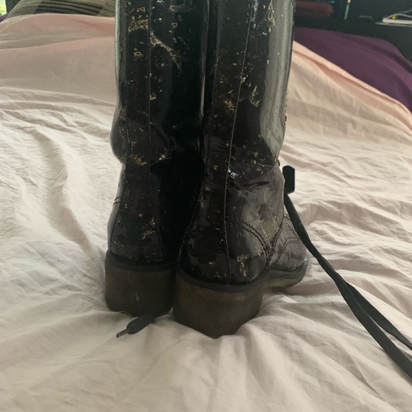 CHANEL?? Yep!! Lace-up boots - Picture 4 of 7